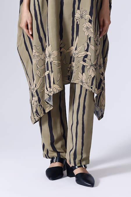 Buy Klad Green Crepe Print Striped Blossom V Neck Kaftan With Pant Online at Aza Fashions Buy_Klad_Green Crepe Print Striped Blossom V Neck Kaftan With Pant_Online_at_Aza_Fashions