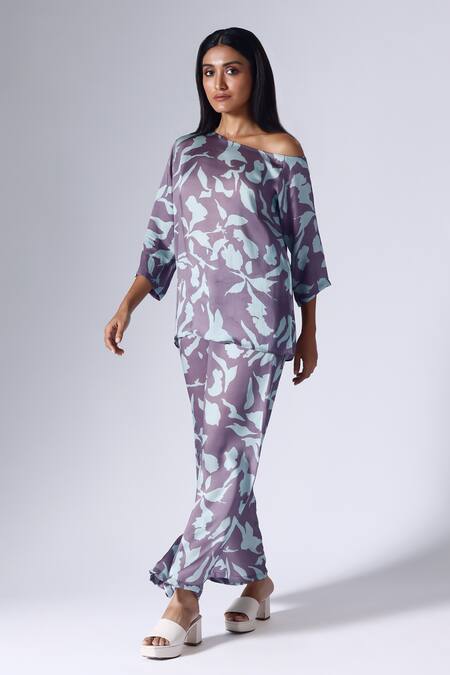 Buy_Klad_Purple Satin Printed Foliage Floral Asymmetric Top And Pant Set_Online_at_Aza_Fashions