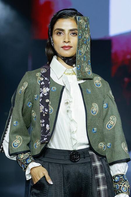 Shruti Sancheti Off White Silk Ruffles Collared And Pleat Tuck Detail Shirt Online at Aza Fashions Shruti Sancheti_Off White Silk Ruffles Collared And Pleat Tuck Detail Shirt _Online_at_Aza_Fashions