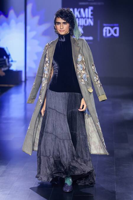 Shruti Sancheti Green Silk, Linen Embroidery Floral Applique Trench Coat Online at Aza Fashions Shruti Sancheti_Green Silk, Linen Embroidery Floral Applique Trench Coat _Online_at_Aza_Fashions