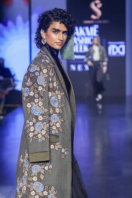 Buy Shruti Sancheti Green Silk, Linen Embroidery Floral Applique Trench Coat Online at Aza Fashions Buy_Shruti Sancheti_Green Silk, Linen Embroidery Floral Applique Trench Coat _Online_at_Aza_Fashions