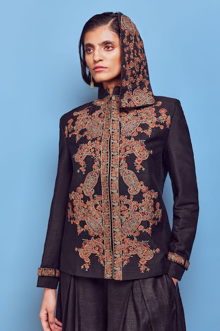 Shop Shruti Sancheti Black Silk Embroidery Bandeau Neck Iktar Paisley Jacket at Aza Fashions Shop_Shruti Sancheti_Black Silk Embroidery Bandeau Neck Iktar Paisley Jacket _at_Aza_Fashions
