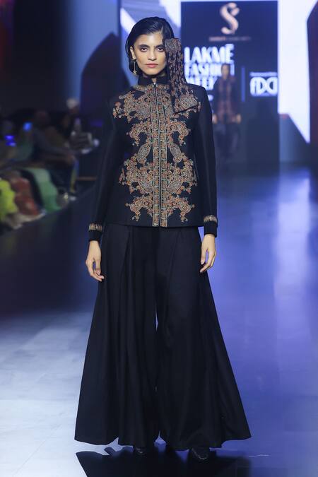 Shruti Sancheti Black Silk Embroidery Bandeau Neck Iktar Paisley Jacket Online at Aza Fashions Shruti Sancheti_Black Silk Embroidery Bandeau Neck Iktar Paisley Jacket _Online_at_Aza_Fashions