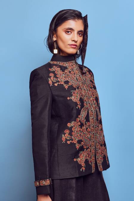 Buy Shruti Sancheti Black Silk Embroidery Bandeau Neck Iktar Paisley Jacket Online at Aza Fashions Buy_Shruti Sancheti_Black Silk Embroidery Bandeau Neck Iktar Paisley Jacket _Online_at_Aza_Fashions