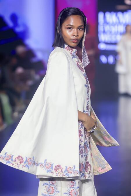 Shruti Sancheti White Mohair Handwoven Chintz Jamewaar Cape And Pant Set Online at Aza Fashions Shruti Sancheti_White Mohair Handwoven Chintz Jamewaar Cape And Pant Set _Online_at_Aza_Fashions