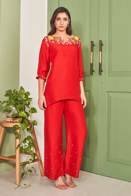 SAMMOHI BY MOKSHA AND HIRAL Red Dupion Silk Embroidered Thread Cutout Boat Floral Hand Top With Pant 