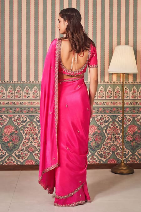 Sammohi By Moksha And Hiral Scallop Embroidered Border Saree With Blouse 