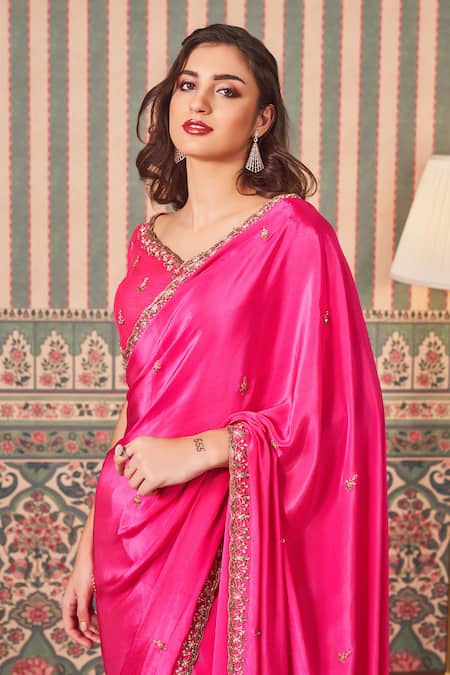 Buy_Sammohi By Moksha And Hiral_Pink Crepe, Silk Sequins, Beads Scallop Embroidered Border Saree With Blouse _Online_at_Aza_Fashions