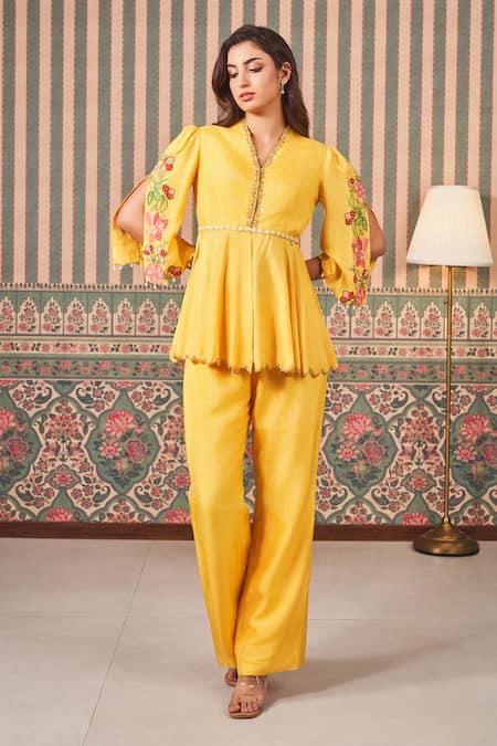 SAMMOHI BY MOKSHA AND HIRAL Yellow Dupion Silk Embroidery Floral V-neck Peplum Tunic With Pant 