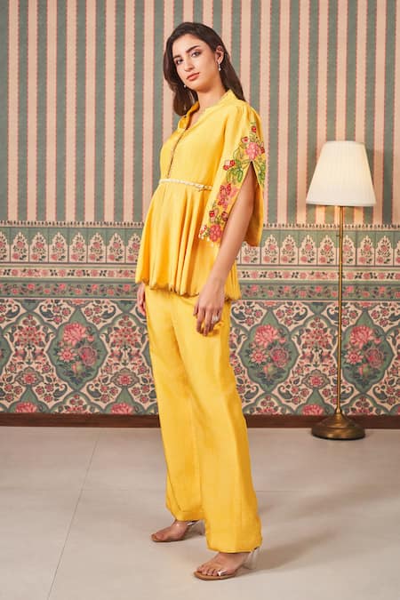 Buy_Sammohi By Moksha And Hiral_Yellow Silk Pearls, Embroidery V-neck Floral Peplum Tunic With Pant _Online_at_Aza_Fashions
