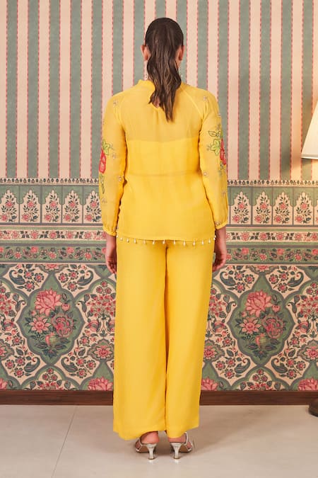 Sammohi By Moksha And Hiral Floral Applique Embroidered Short Tunic & Pant Set 