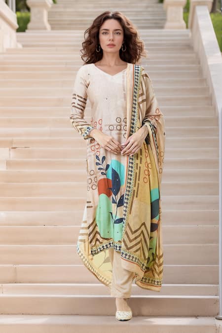 Samyukta Singhania Leaf Print Kurta Set 