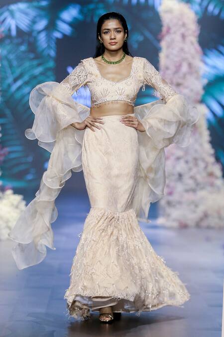 Nirmooha_Peach Organza, Chiffon Chantilly Mermaid Lehenga Set With Ruffle Dupatta _Online_at_Aza_Fashions