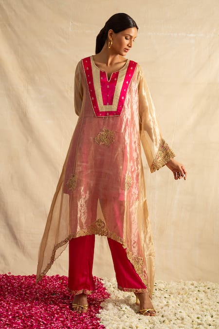 Neitri Fuchsia Silk Tissue Embroidered Thread Notched Tarini Kurta With Pant 