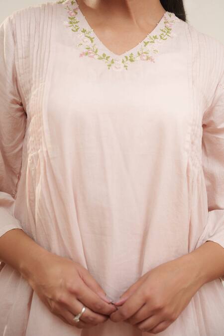 OurDve Pink Cotton Embroidery V-neck Floral Neckline Kurta And Pant Set at Aza Fashions OurDve_Pink Cotton Embroidery V-neck Floral Neckline Kurta And Pant Set _at_Aza_Fashions