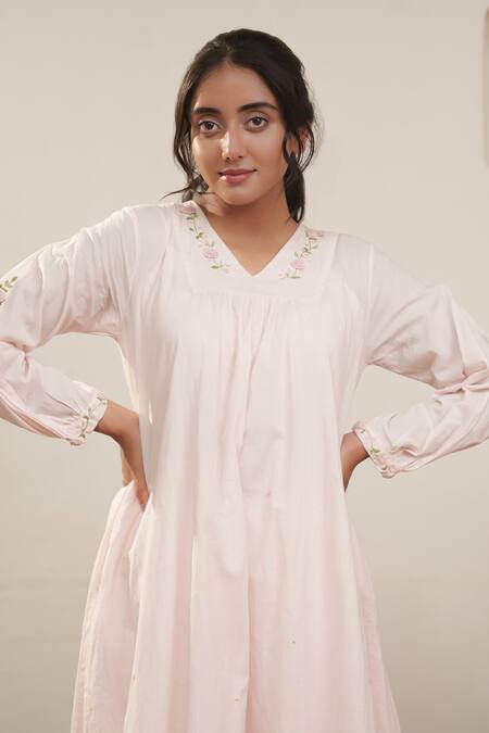 Buy_Ourdve_Pink Cotton Embroidery V-neck Neckline Midi Dress 