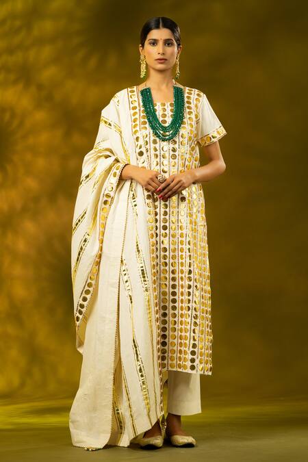 Shivani Sabharwal_White Cotton Gota Patti Round Neck Work Kurta Pant Set _Online_at_Aza_Fashions