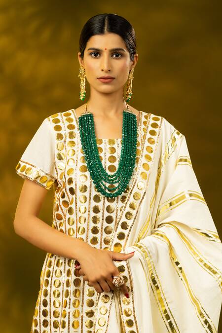 Shivani Sabharwal_White Cotton Gota Patti Round Neck Work Kurta Pant Set _at_Aza_Fashions