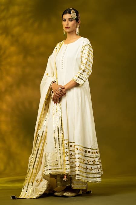 Shivani Sabharwal_White Cotton Gota Patti Round Neck Embroidered Anarkali Pant Set _Online_at_Aza_Fashions
