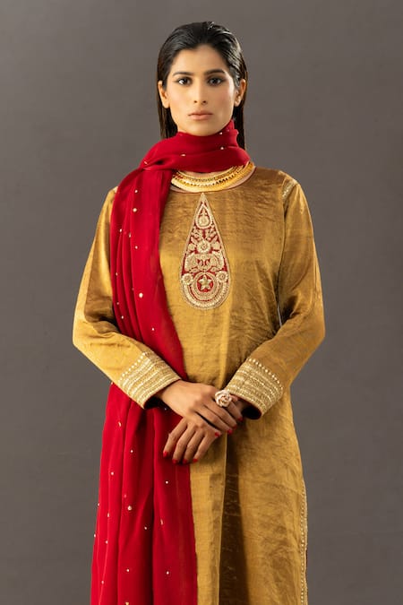 Shivani Sabharwal_Gold Handloom Cotton, Crepe, Organza Sequins, Embroidery Tissue Kurta Pant Set _Online_at_Aza_Fashions