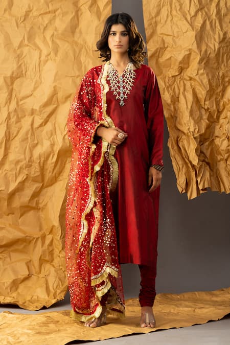 SHIVANI SABHARWAL Maroon Kurta And Churidar Pure Silk Embroidered Thread Notched Set 