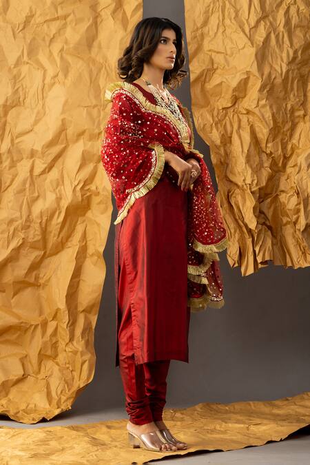 Shivani Sabharwal_Maroon Silk, Net Sequins, Embroidery Split V-neck Pure Kurta Set _at_Aza_Fashions