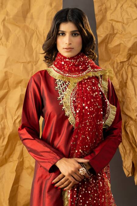 Buy_Shivani Sabharwal_Maroon Silk, Net Sequins, Embroidery Split V-neck Pure Kurta Set 