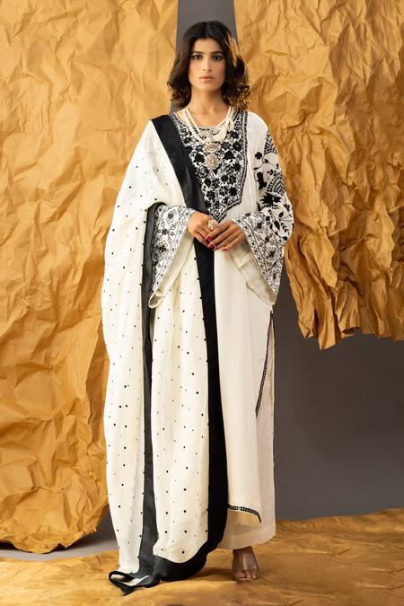 Shivani Sabharwal_White Crepe, Organza Sequins, Embroidery Round Neck Floral Kurta Pant Set _Online_at_Aza_Fashions