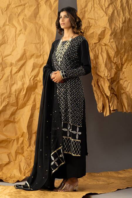 Shivani Sabharwal_Black Crepe, Organza Sequins, Embroidery Round Neck Scallop Kurta Pant Set _Online_at_Aza_Fashions