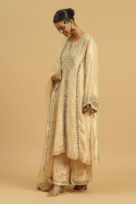 Buy_Siyona By Ankurita_Gold Organza, Tissue Embroidery, Mirrors, Zari, Lace Round Noor Kurta Pant Set _Online_at_Aza_Fashions
