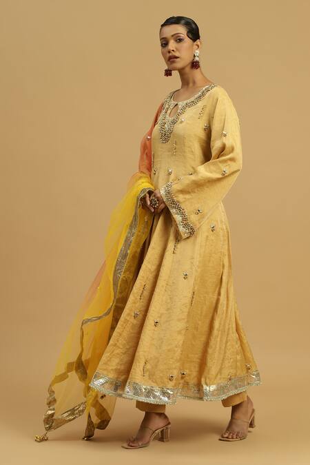 Buy_Siyona By Ankurita_Gold Net, Tissue Mirrors, Zari, Sunehri Ghungroo Embellished Anarkali Set _Online_at_Aza_Fashions