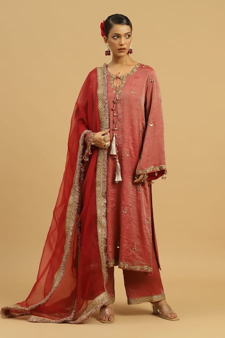 Siyona by Ankurita Red Tissue Embroidery Zari Keyhole Round Gehra Lal Chand Bahar Kurta Pant Set 