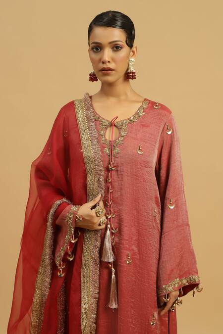 Shop_Siyona By Ankurita_Red Organza, Tissue Zari, Gehra Lal Chand Bahar Embroidered Kurta Pant Set _Online_at_Aza_Fashions