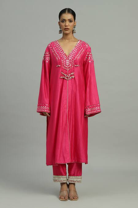 Siyona By Ankurita_Pink Chanderi, Silk Mirrors, Sequins, Gulabi Geometric Bloom Kurta Pant Set _Online_at_Aza_Fashions