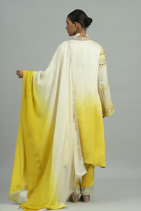 Siyona By Ankurita Bahaar Bloom Embroidered Kurta & Pant Set 