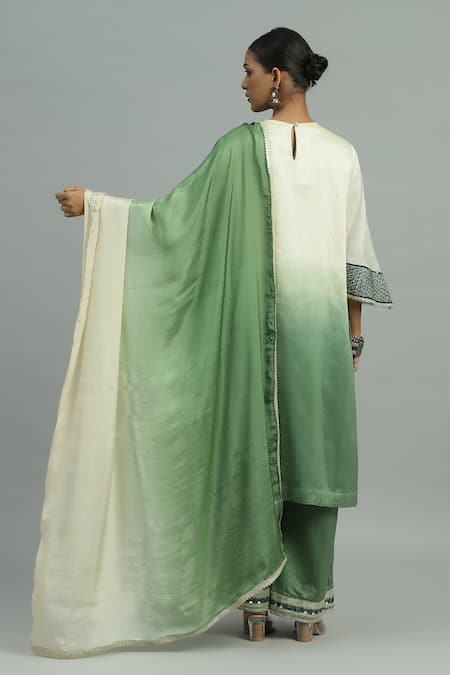 Siyona By Ankurita Panna Gul Jaal Embroidered Kurta Pant Set 