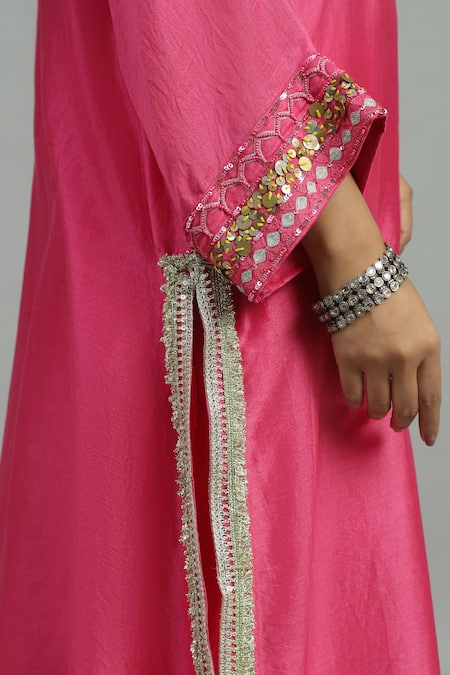 Buy Siyona By Ankurita Pink Chanderi, Silk Sequins, Embroidery, Beads Tej Gul Vine Yoke Kurta Pant Set Buy_Siyona By Ankurita_Pink Chanderi, Silk Sequins, Embroidery, Beads Tej Gul Vine Yoke Kurta Pant Set