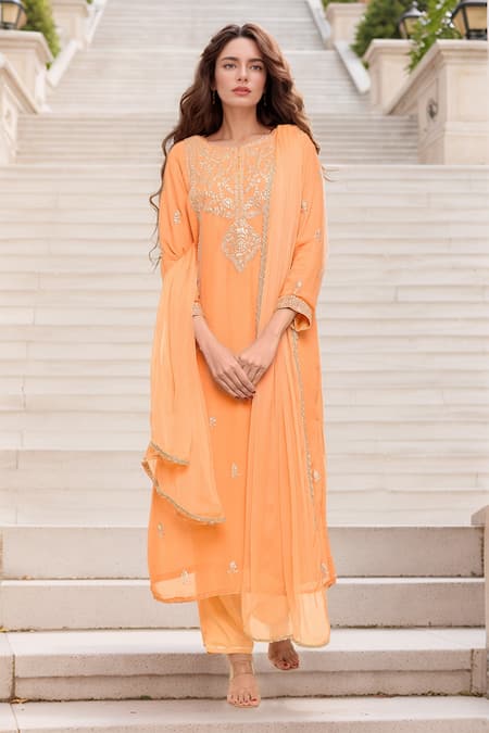 Samyukta Singhania Pittan Embroidered Kurta & Pant Set 