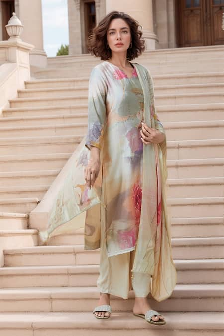 Samyukta Singhania Flower Print Straight Kurta Set 