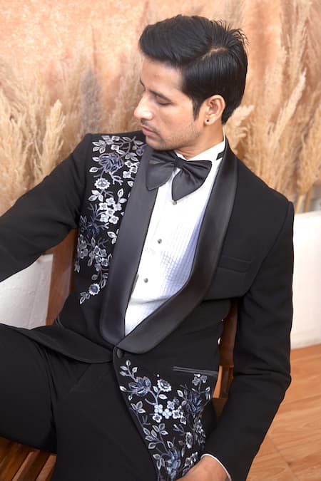 The House Of Diwans_Black Polyester, Cotton, Satin Sequins, Zari, Embroidery Blazer Set_Online_at_Aza_Fashions