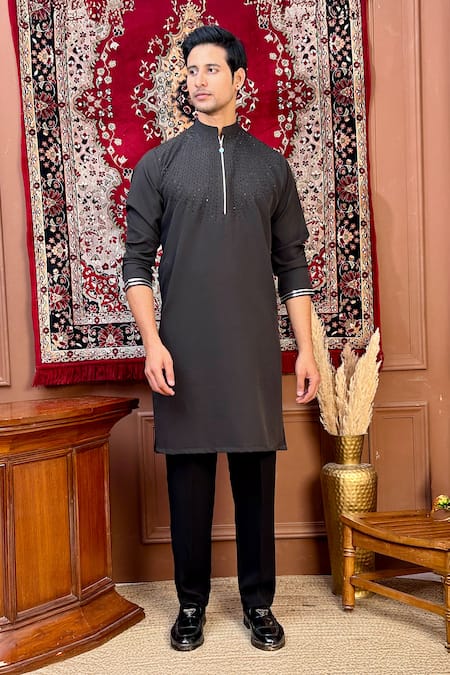 The House Of Diwans Cutdana Yoke Embroidered Kurta Set 