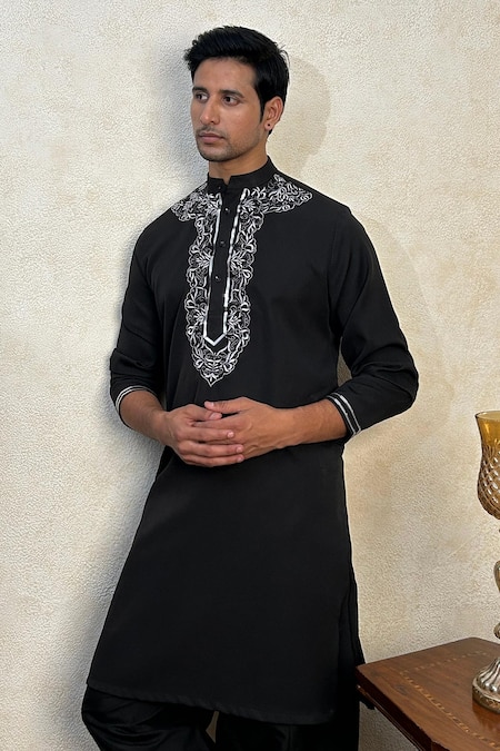 Shop_The House Of Diwans_Black Crepe Zari, Embroidery Kurta Set _Online_at_Aza_Fashions