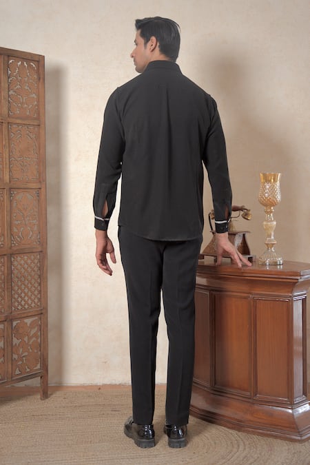 The House Of Diwans Snake Embroidered Shirt & Trouser Set 