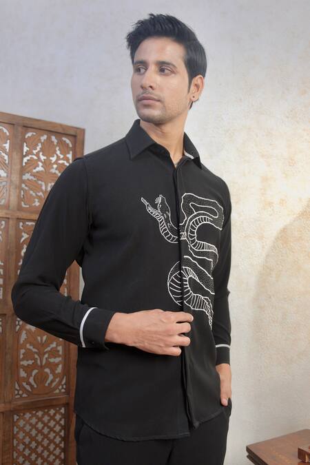Buy_The House Of Diwans_Black Beads, Embroidery Snake Shirt And Trouser Set _Online_at_Aza_Fashions