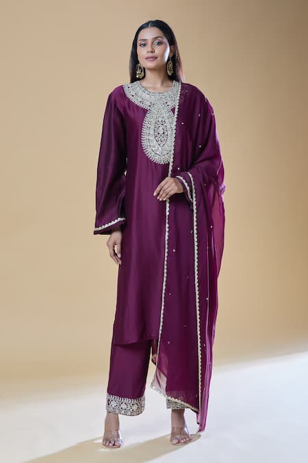 Samyukta Singhania Paisley Pattern Embroidered Kurta Pant Set 