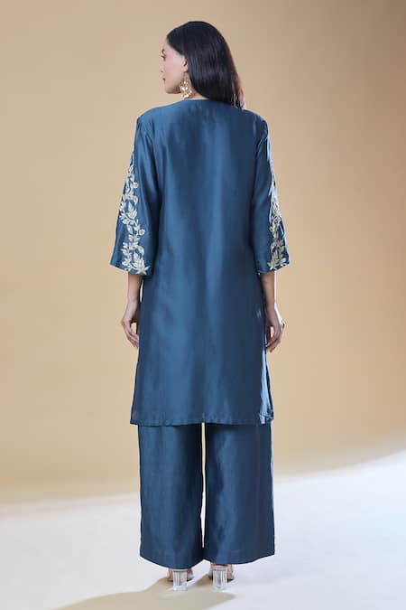 Samyukta Singhania Zari Embroidered Kurta Pant Set 