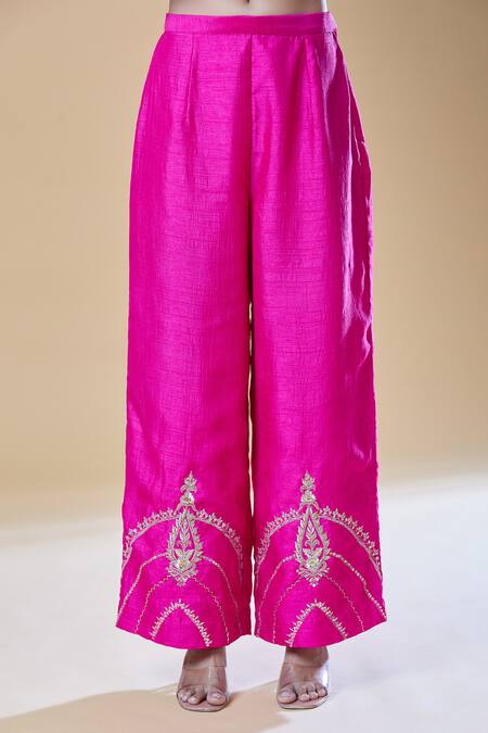 Buy Samyukta Singhania Pink Chanderi, Viscose, Organza Sequins, Zari, Paisley Floral Kurta Pant Set Buy_Samyukta Singhania_Pink Chanderi, Viscose, Organza Sequins, Zari, Paisley Floral Kurta Pant Set