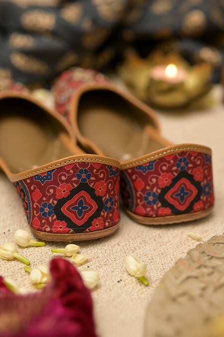 Shop_Coral Haze_Maroon Ajrakh Khushi Print Juttis _Online_at_Aza_Fashions