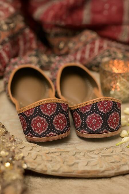 Shop_Coral Haze_Maroon Ruhana Ajrakh Print Juttis _Online_at_Aza_Fashions