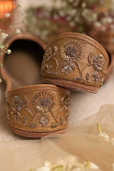 Coral Haze_Gold Zardozi Anokhi Embroidered Juttis _Online_at_Aza_Fashions